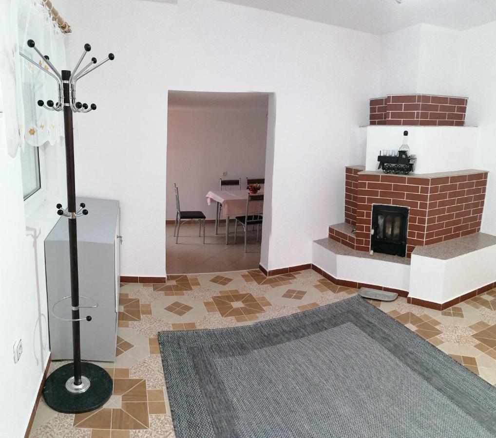 Ferienwohnung Ugralet Lunca de Sus Exterior foto